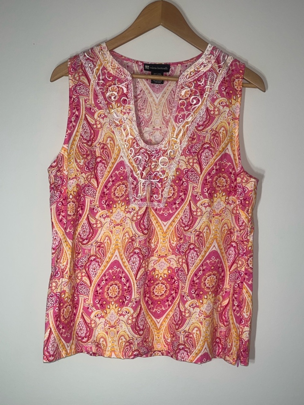 Linen Sleeveless Pink Paisley Embroidered V-Neck Top